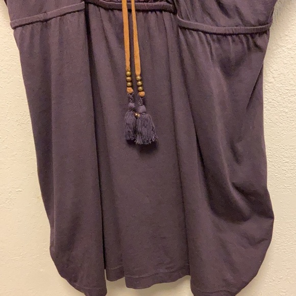 Francesca’s Medium Purple Deep V Embellished Top: 4071 - Picture 4 of 11